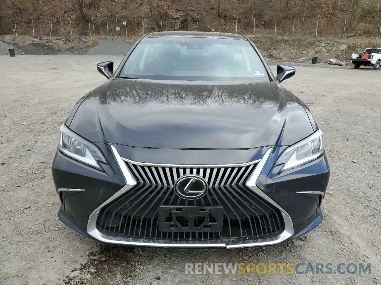 5 Photograph of a damaged car 58ABZ1B17KU007215 LEXUS ES350 2019