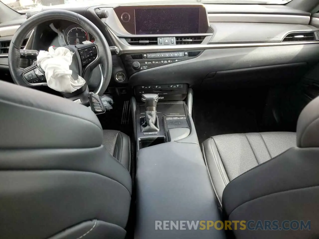 8 Photograph of a damaged car 58ABZ1B17KU007408 LEXUS ES350 2019