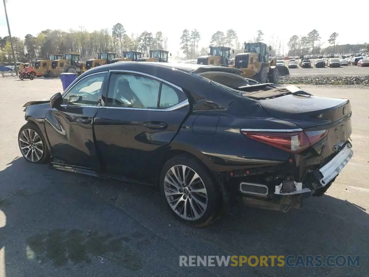 2 Photograph of a damaged car 58ABZ1B17KU013323 LEXUS ES350 2019