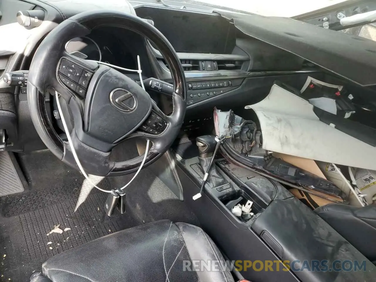 8 Photograph of a damaged car 58ABZ1B17KU017369 LEXUS ES350 2019