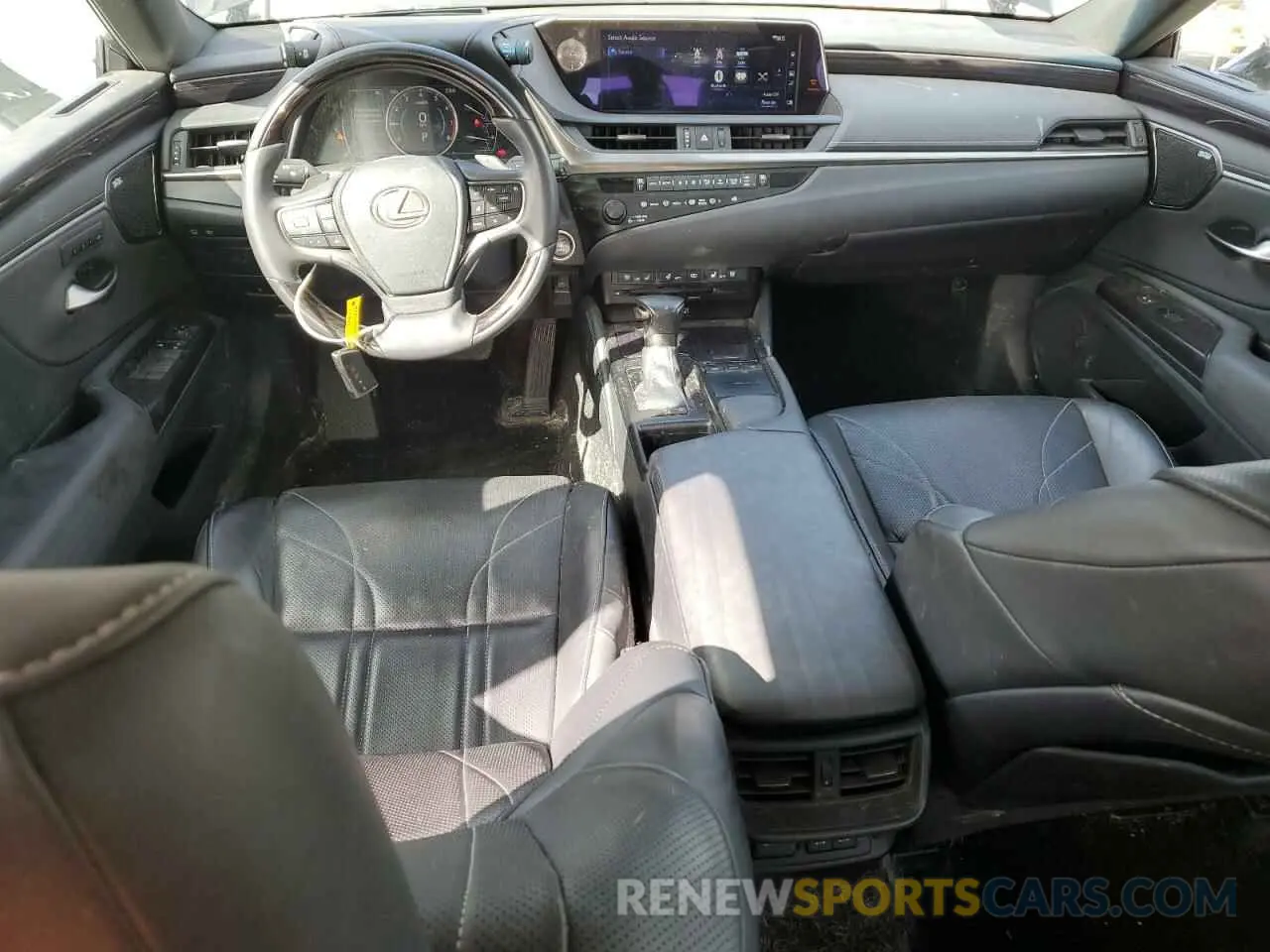 8 Photograph of a damaged car 58ABZ1B17KU018568 LEXUS ES350 2019