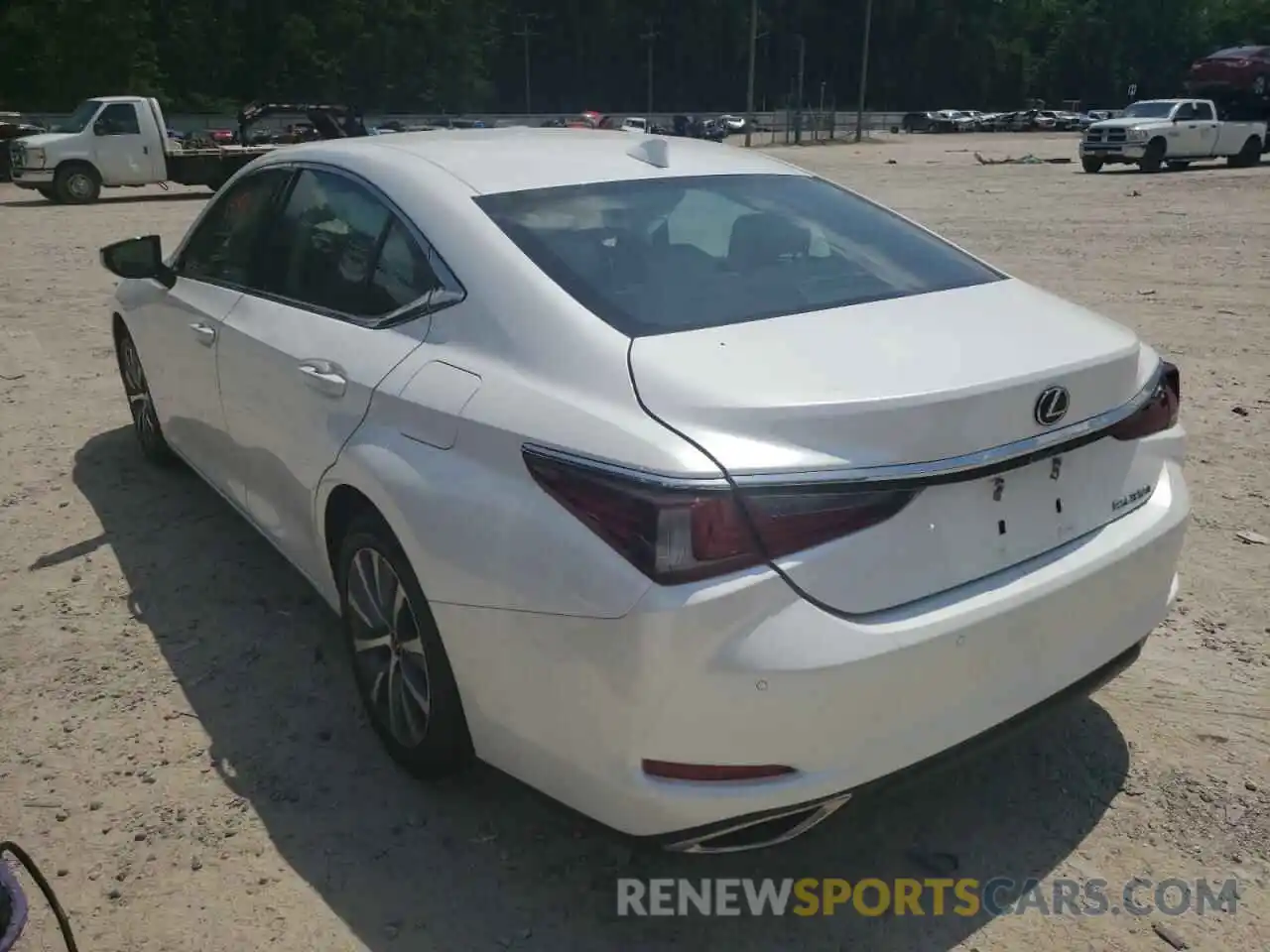 3 Photograph of a damaged car 58ABZ1B17KU020952 LEXUS ES350 2019