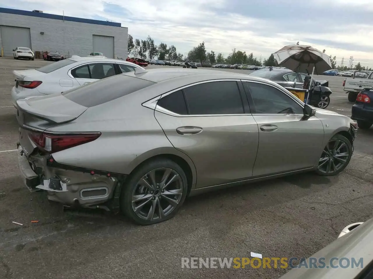 3 Photograph of a damaged car 58ABZ1B17KU023060 LEXUS ES350 2019