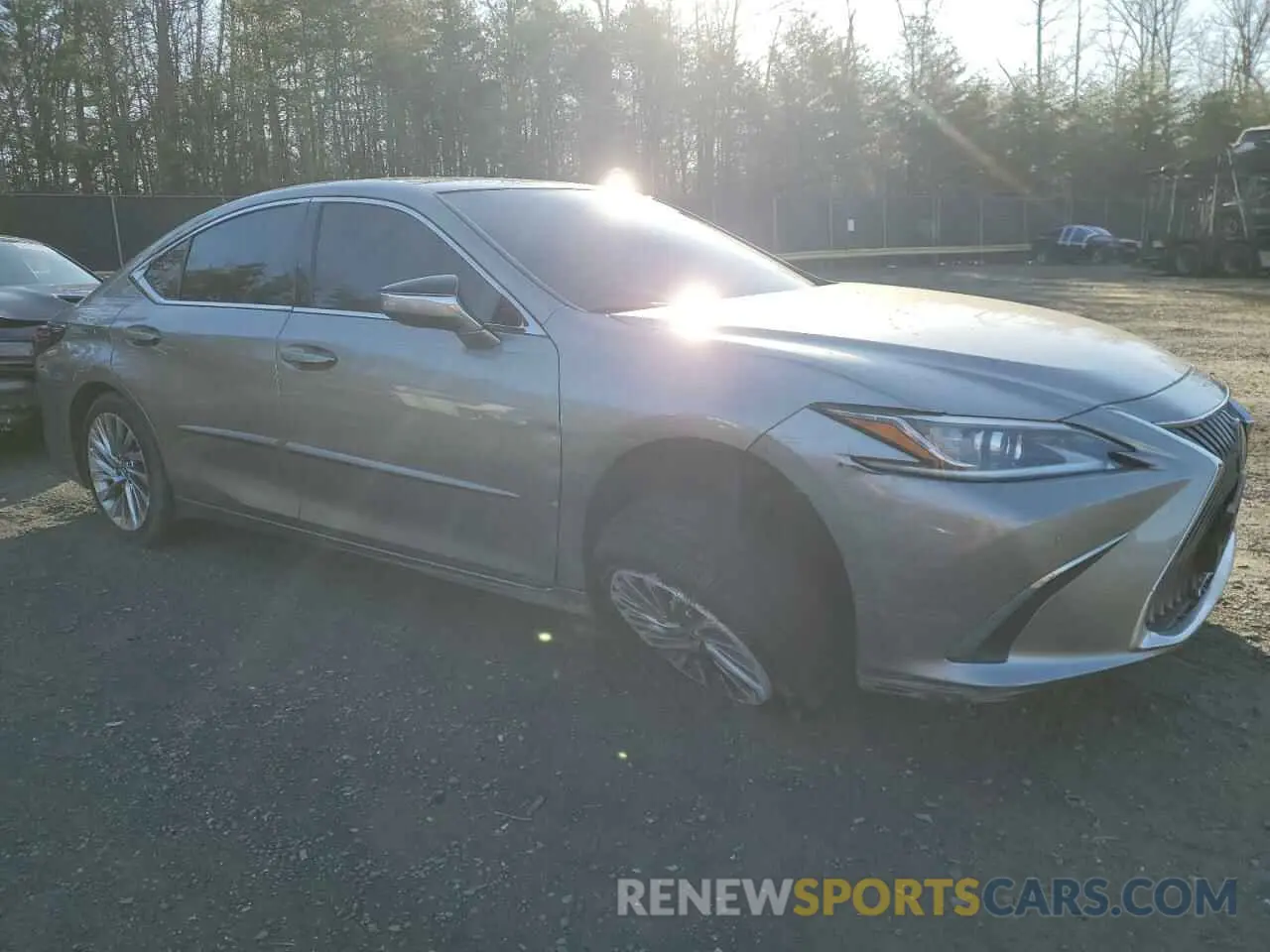 4 Photograph of a damaged car 58ABZ1B17KU026671 LEXUS ES350 2019