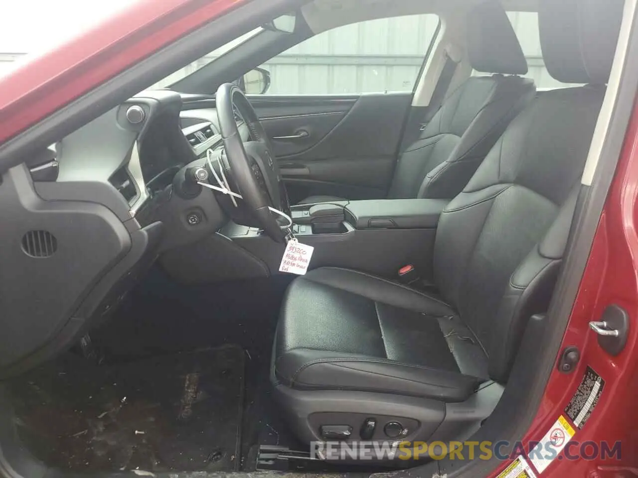 7 Photograph of a damaged car 58ABZ1B17KU036326 LEXUS ES350 2019