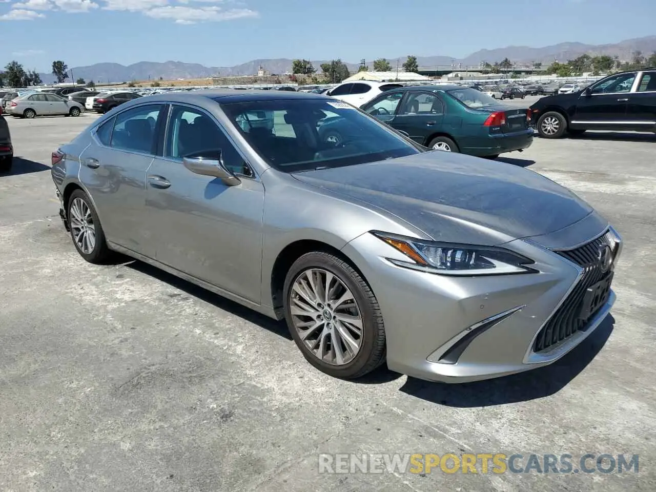 4 Photograph of a damaged car 58ABZ1B17KU039291 LEXUS ES350 2019