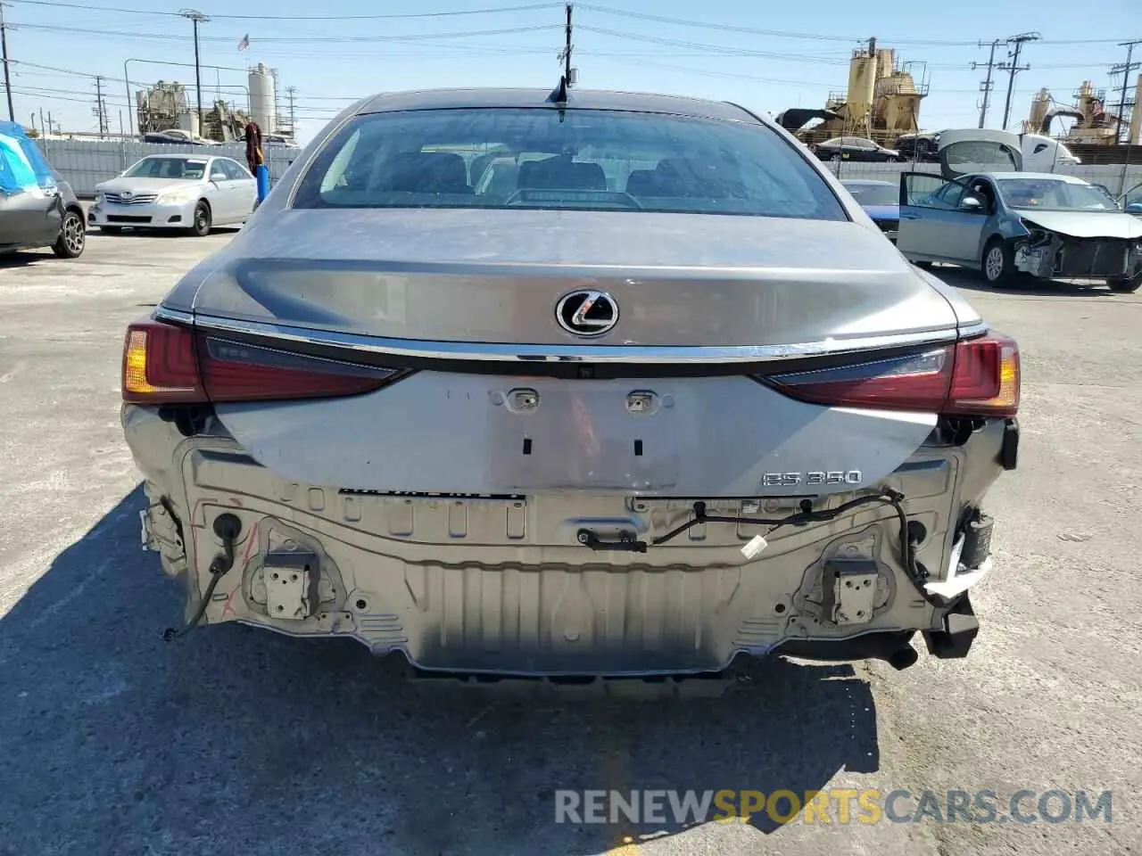 6 Photograph of a damaged car 58ABZ1B17KU039291 LEXUS ES350 2019