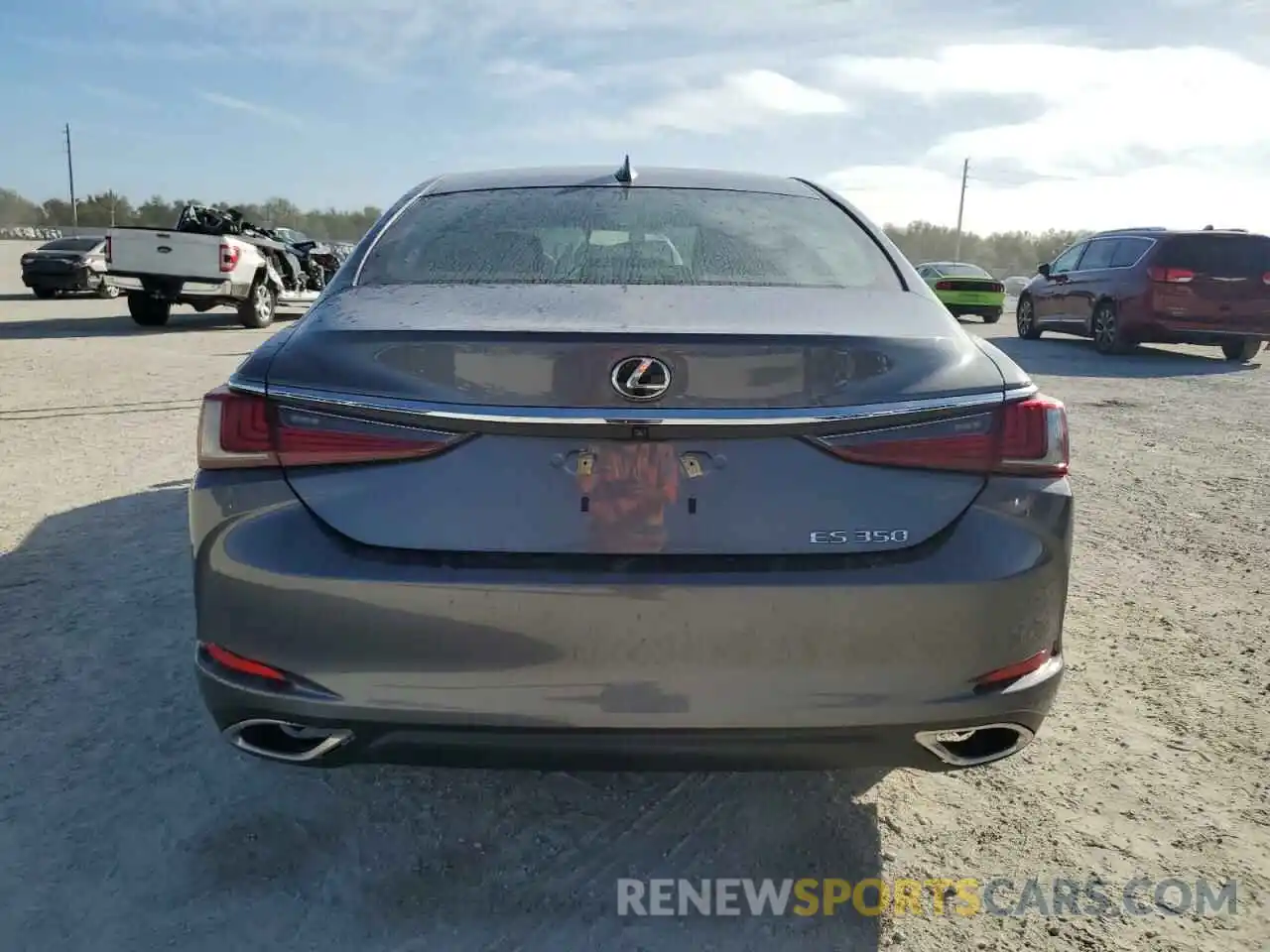 6 Photograph of a damaged car 58ABZ1B17KU046502 LEXUS ES350 2019