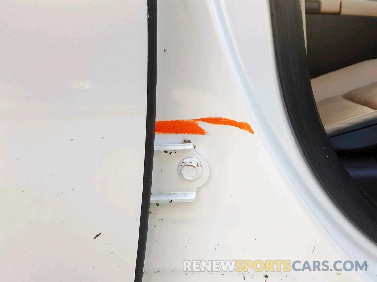 9 Photograph of a damaged car 58ABZ1B18KU003447 LEXUS ES350 2019