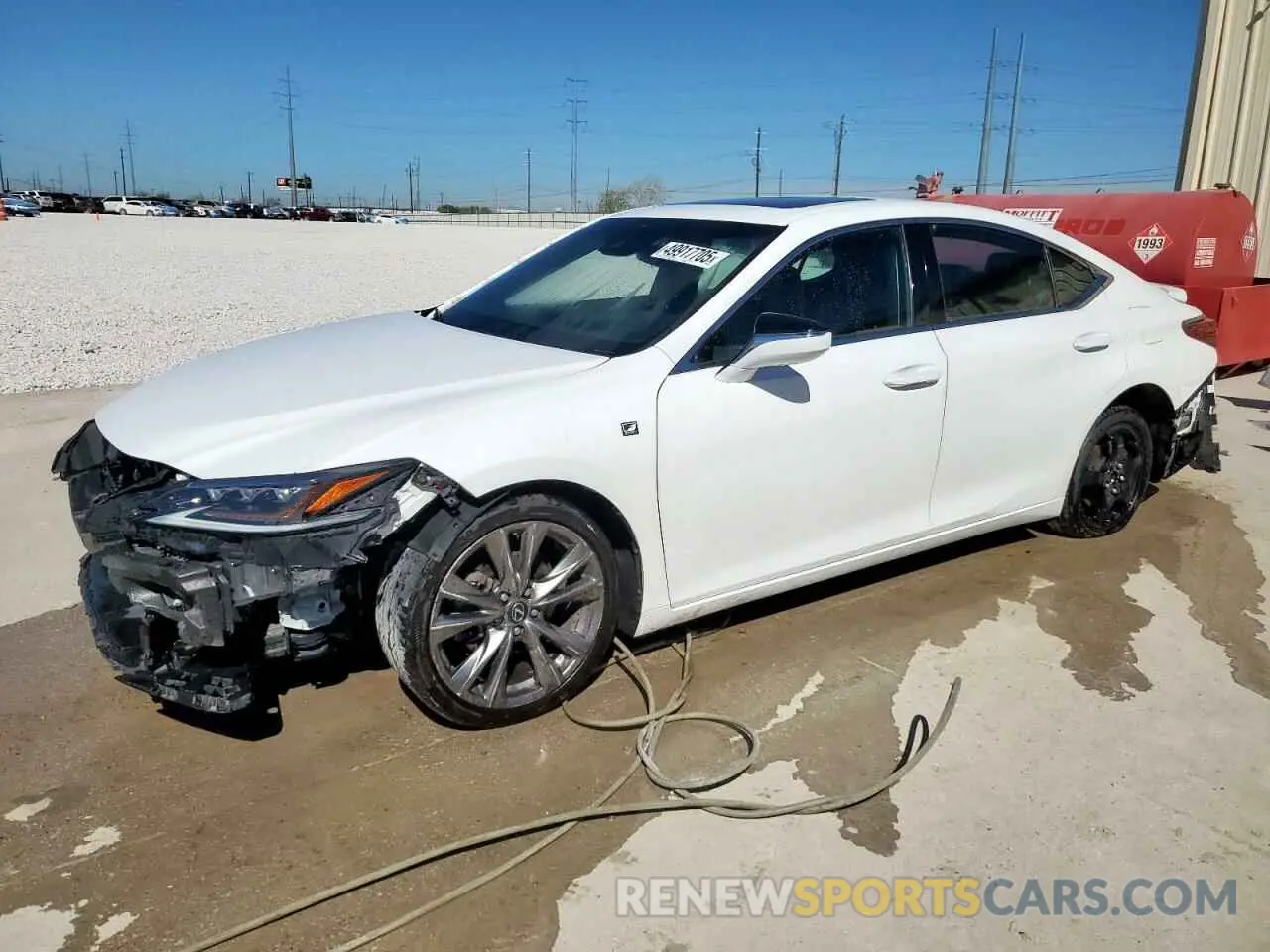 1 Photograph of a damaged car 58ABZ1B18KU011919 LEXUS ES350 2019