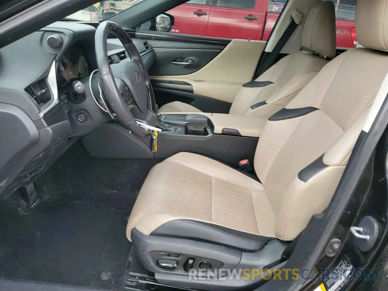 7 Photograph of a damaged car 58ABZ1B18KU012164 LEXUS ES350 2019