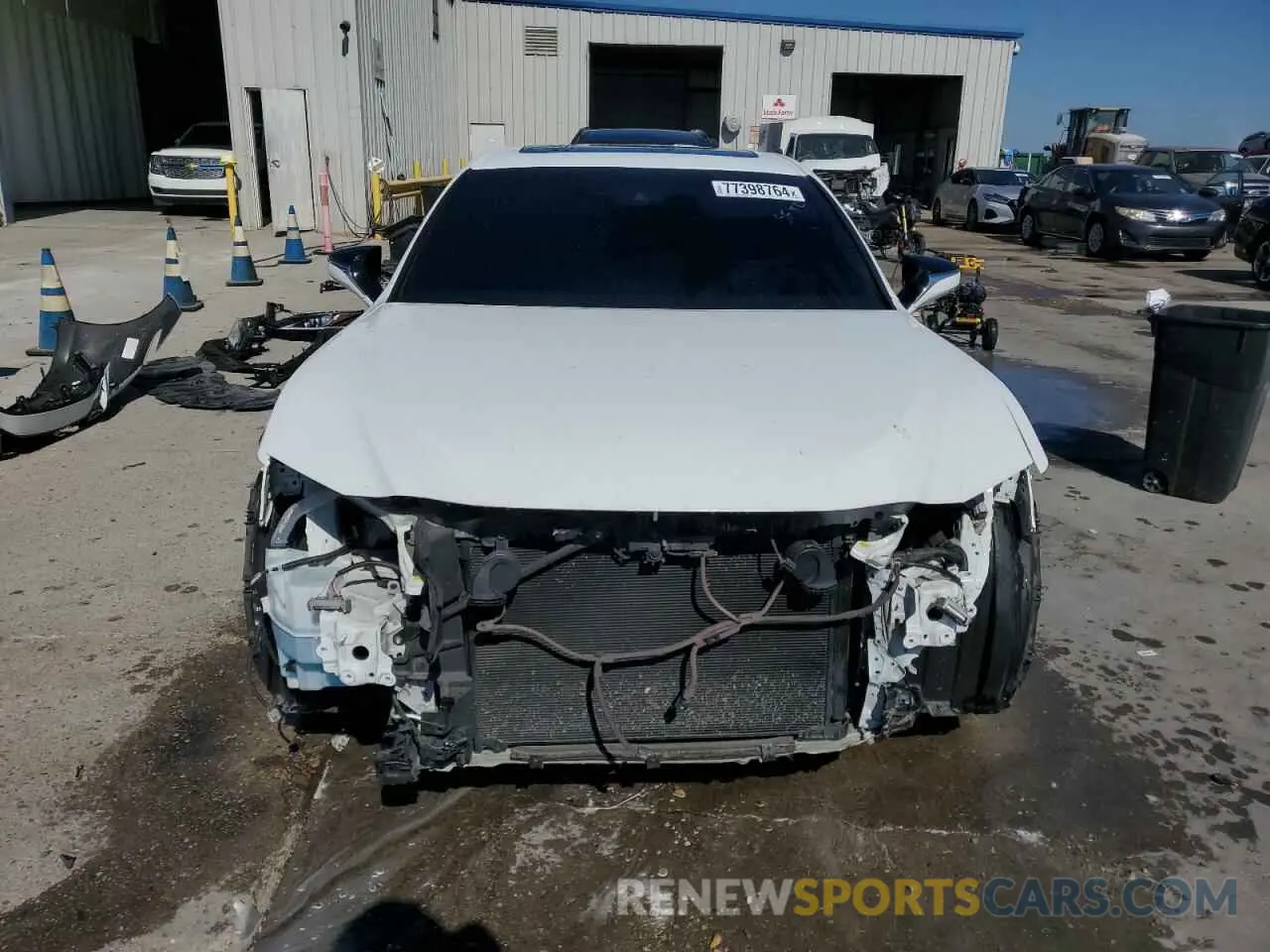5 Photograph of a damaged car 58ABZ1B18KU017980 LEXUS ES350 2019