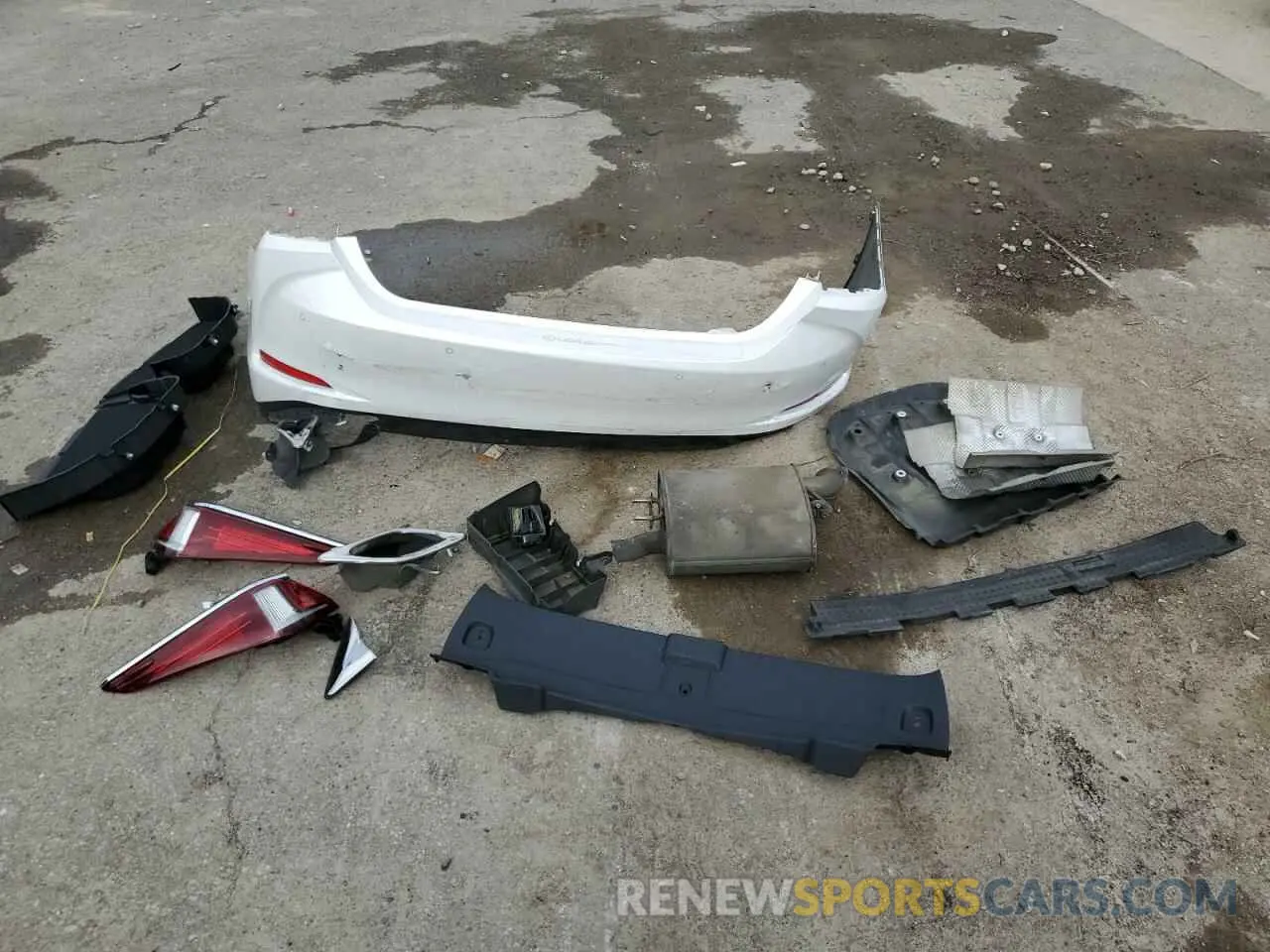 12 Photograph of a damaged car 58ABZ1B18KU020149 LEXUS ES350 2019