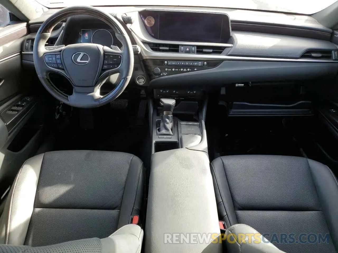 8 Photograph of a damaged car 58ABZ1B18KU025688 LEXUS ES350 2019
