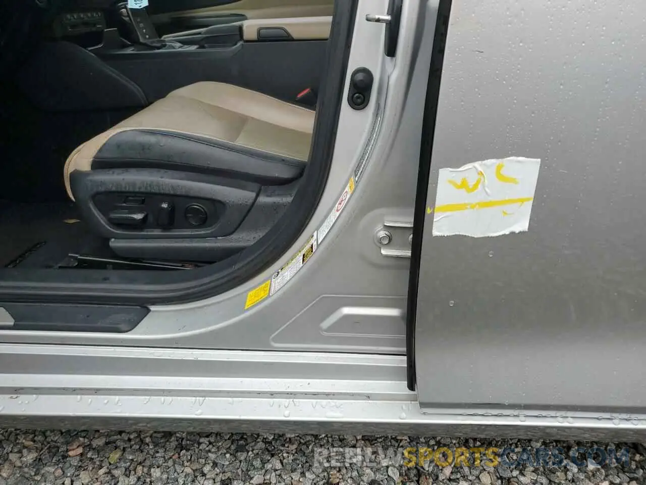 12 Photograph of a damaged car 58ABZ1B18KU034309 LEXUS ES350 2019