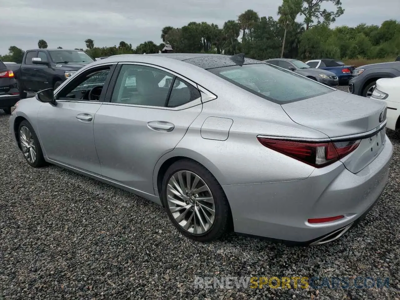 2 Photograph of a damaged car 58ABZ1B18KU034309 LEXUS ES350 2019