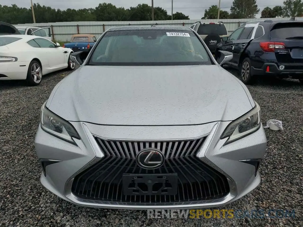 5 Photograph of a damaged car 58ABZ1B18KU034309 LEXUS ES350 2019