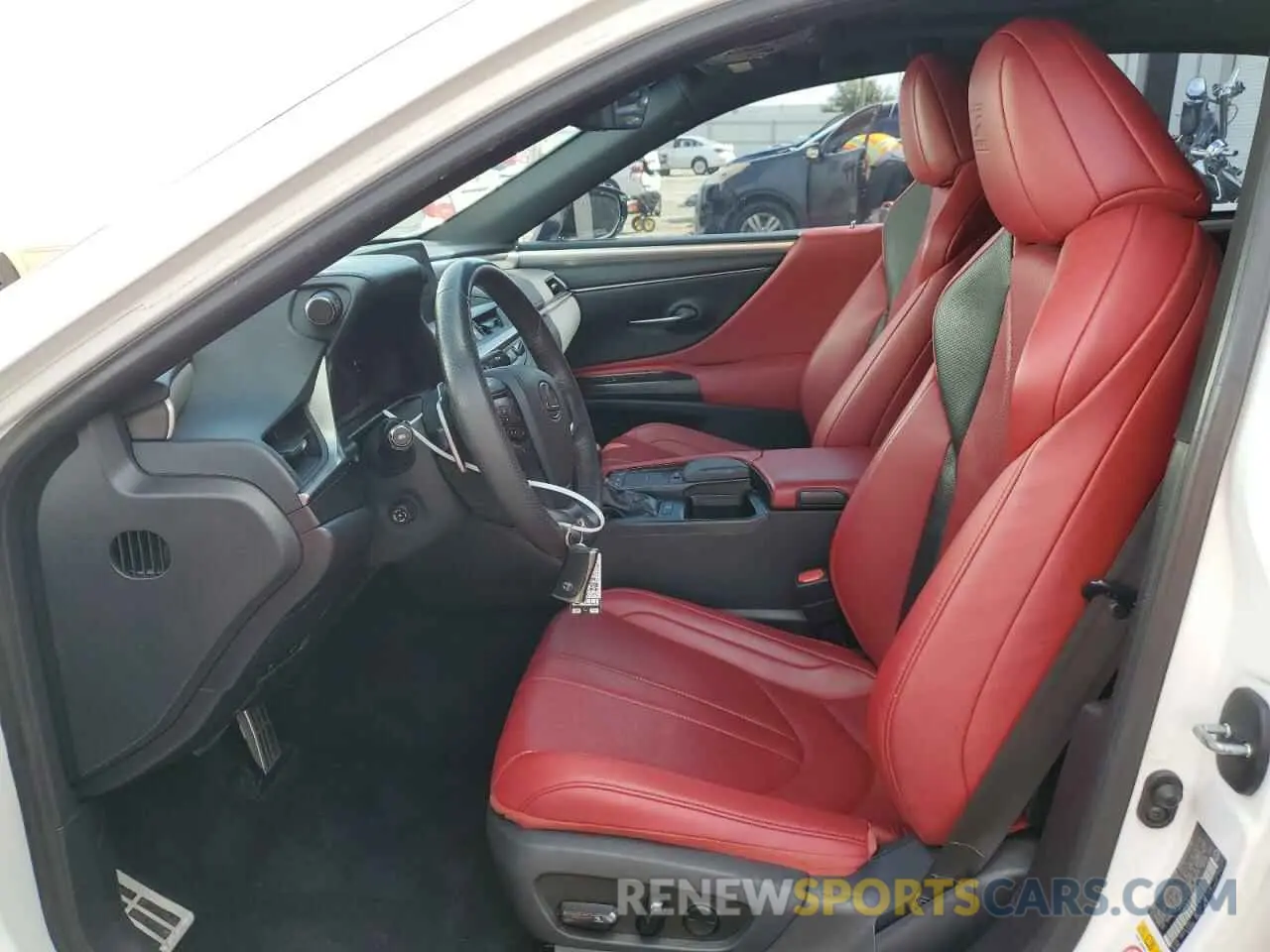 7 Photograph of a damaged car 58ABZ1B18KU040109 LEXUS ES350 2019