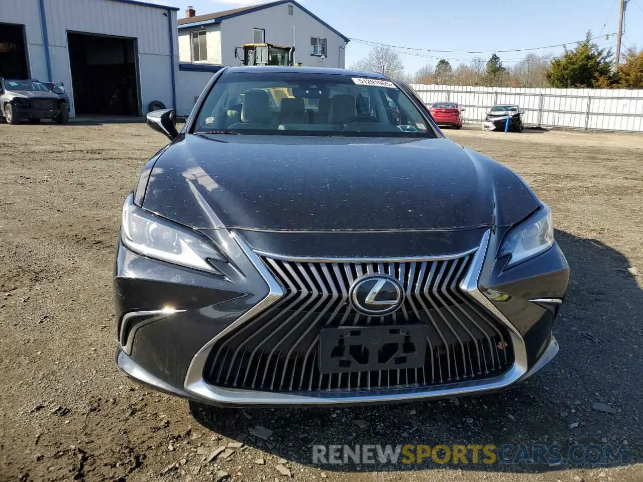 5 Photograph of a damaged car 58ABZ1B18KU043267 LEXUS ES350 2019