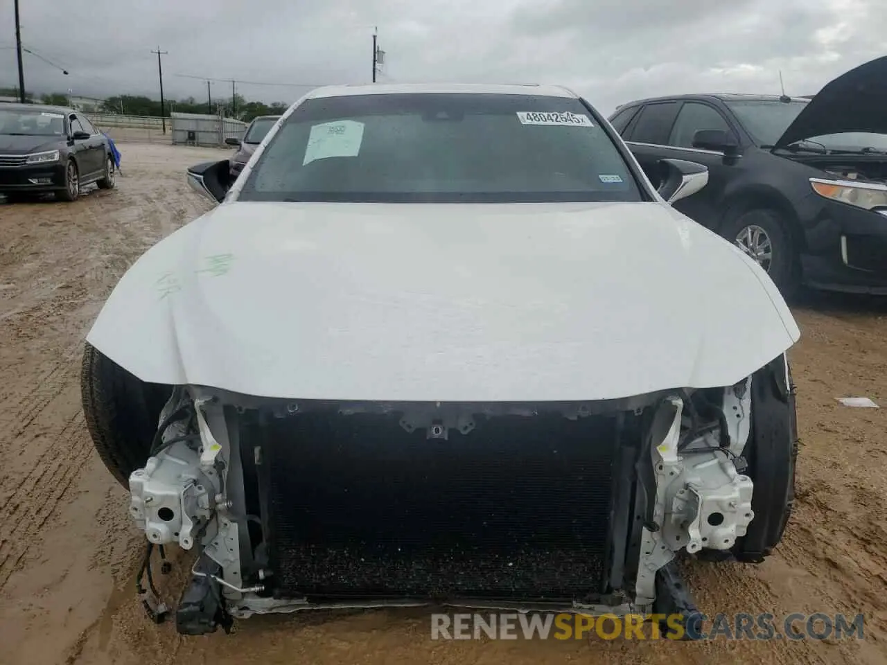 5 Photograph of a damaged car 58ABZ1B18KU044161 LEXUS ES350 2019