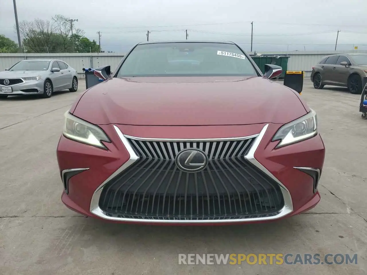5 Photograph of a damaged car 58ABZ1B19KU001741 LEXUS ES350 2019