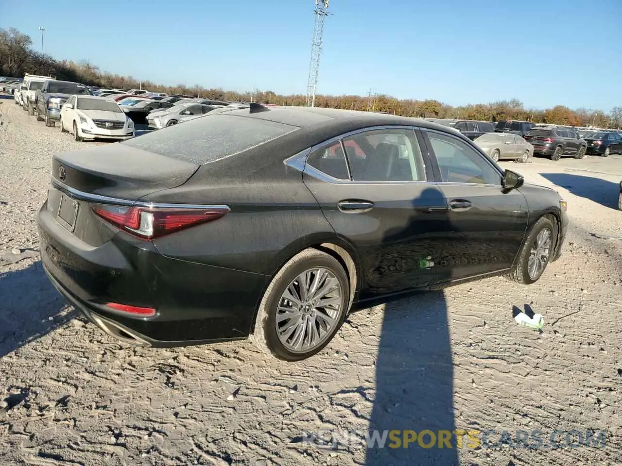 3 Photograph of a damaged car 58ABZ1B19KU015106 LEXUS ES350 2019
