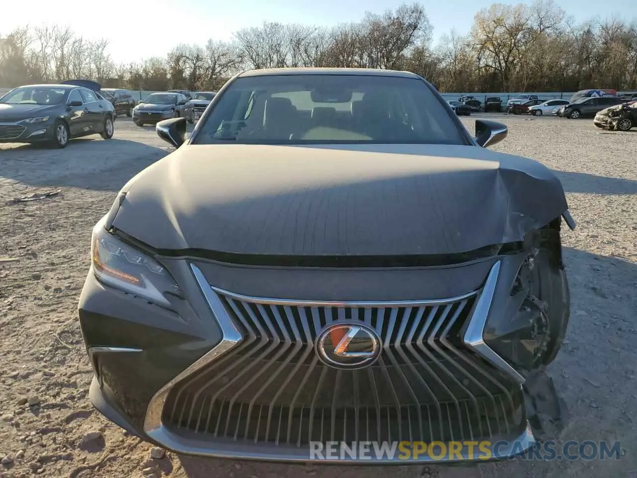5 Photograph of a damaged car 58ABZ1B19KU015106 LEXUS ES350 2019