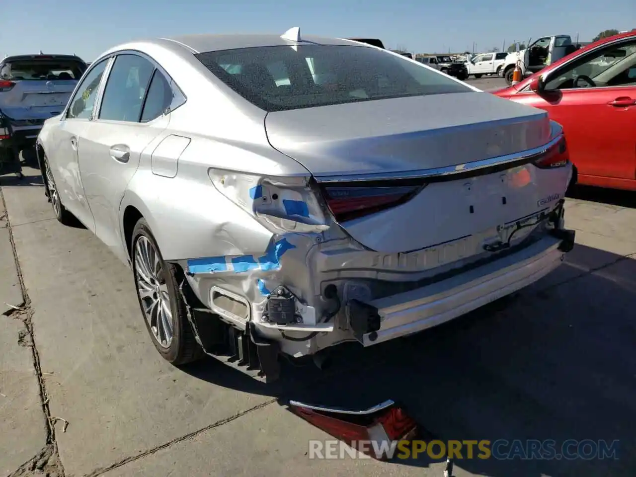 3 Photograph of a damaged car 58ABZ1B19KU016403 LEXUS ES350 2019