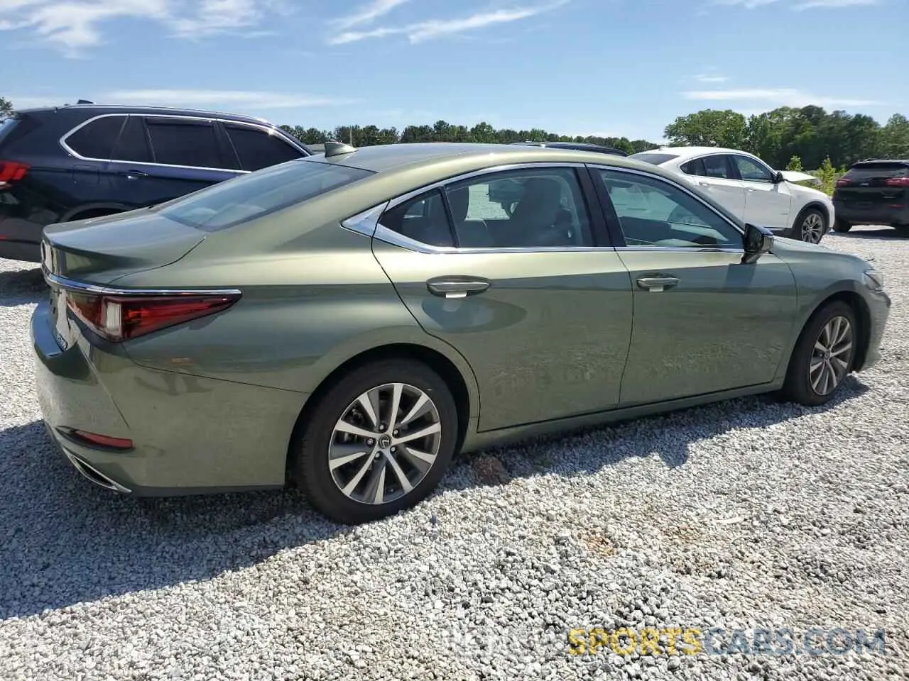 3 Photograph of a damaged car 58ABZ1B19KU023593 LEXUS ES350 2019