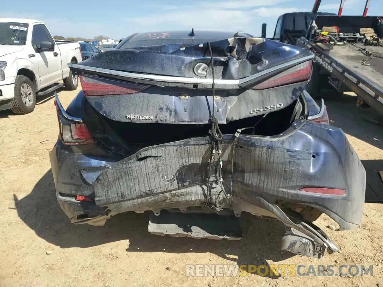 6 Photograph of a damaged car 58ABZ1B19KU035887 LEXUS ES350 2019
