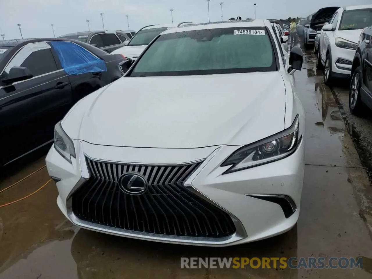 5 Photograph of a damaged car 58ABZ1B19KU037249 LEXUS ES350 2019