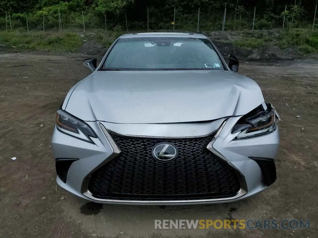 5 Photograph of a damaged car 58ABZ1B1XKU003630 LEXUS ES350 2019
