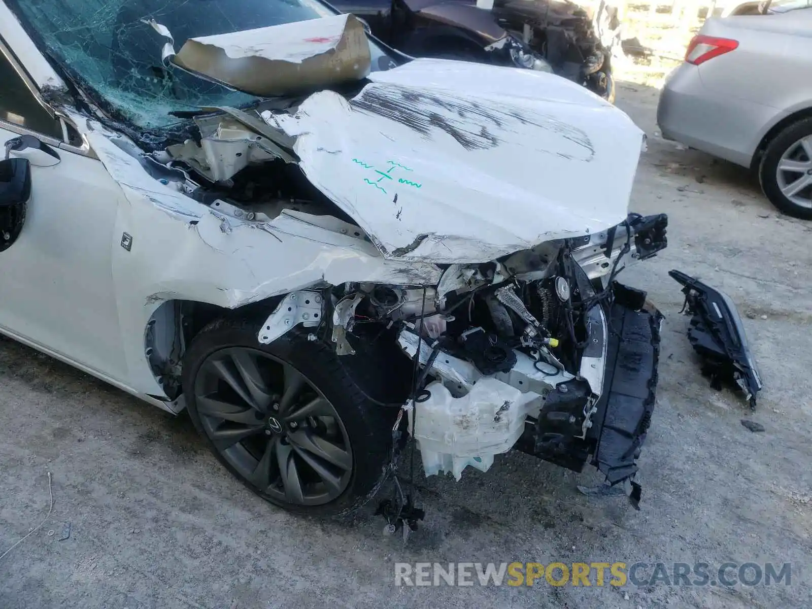 9 Photograph of a damaged car 58ABZ1B1XKU005328 LEXUS ES350 2019