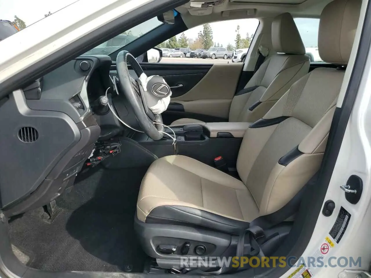 7 Photograph of a damaged car 58ABZ1B1XKU007550 LEXUS ES350 2019