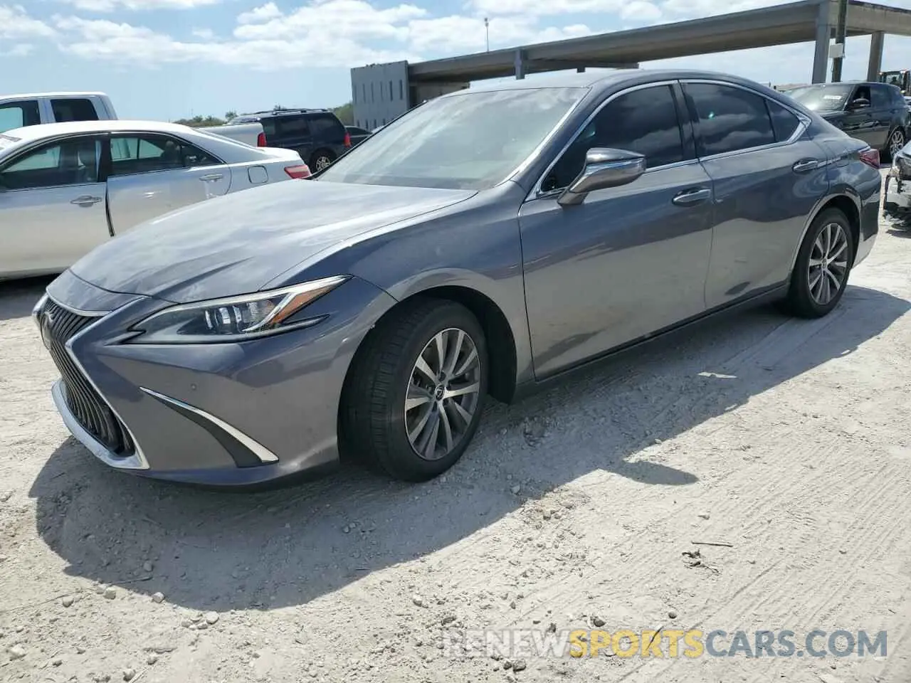 1 Photograph of a damaged car 58ABZ1B1XKU011209 LEXUS ES350 2019