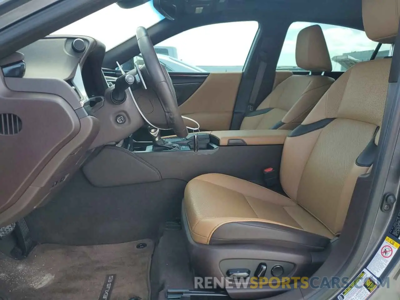7 Photograph of a damaged car 58ABZ1B1XKU011209 LEXUS ES350 2019