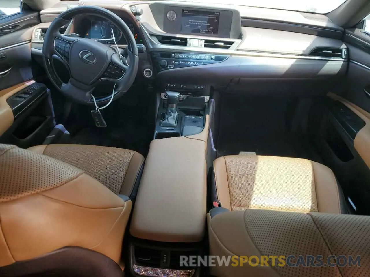 8 Photograph of a damaged car 58ABZ1B1XKU011209 LEXUS ES350 2019