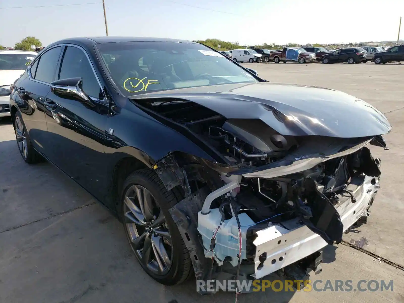 1 Photograph of a damaged car 58ABZ1B1XKU015387 LEXUS ES350 2019