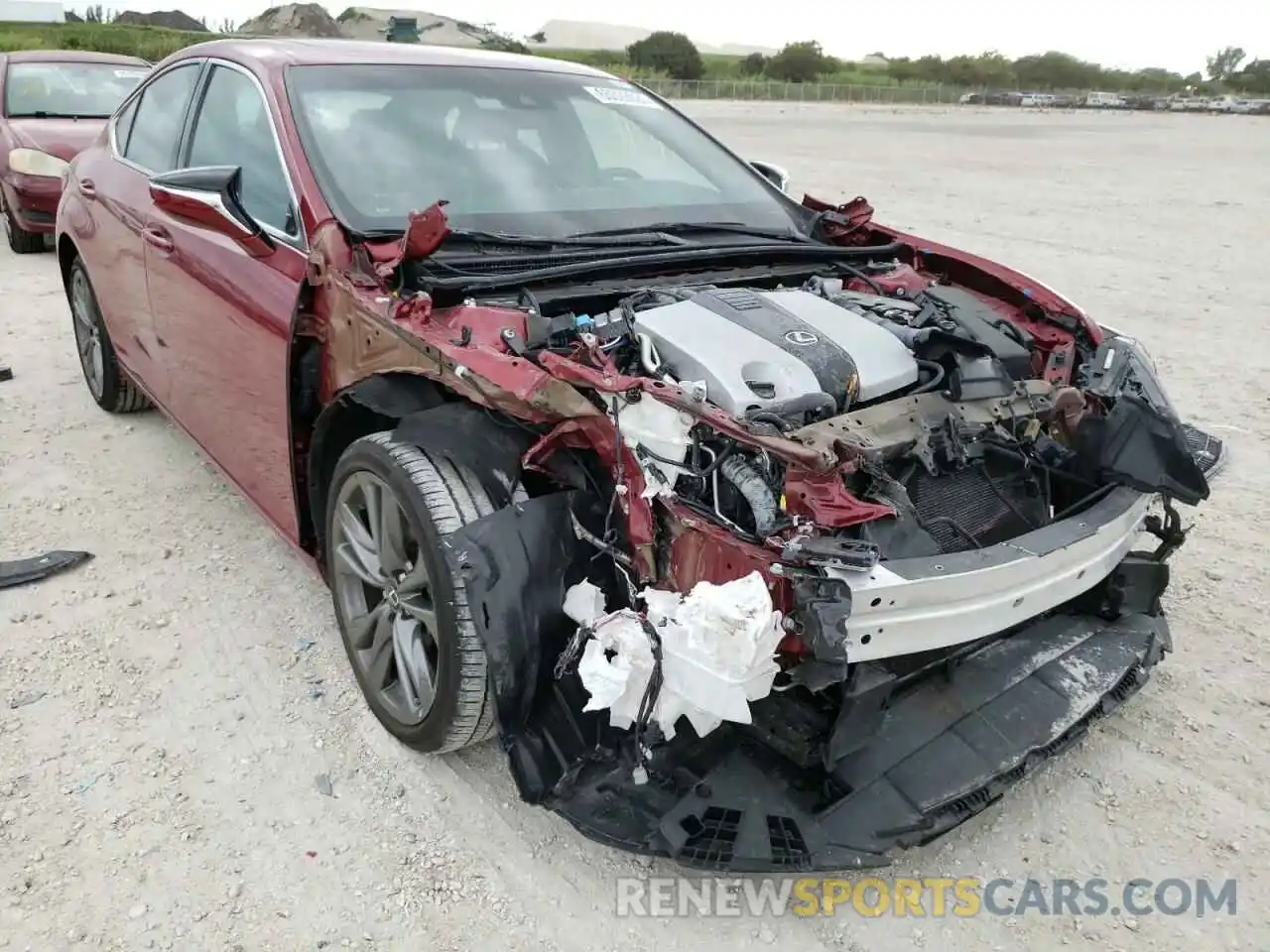 1 Photograph of a damaged car 58ABZ1B1XKU018158 LEXUS ES350 2019