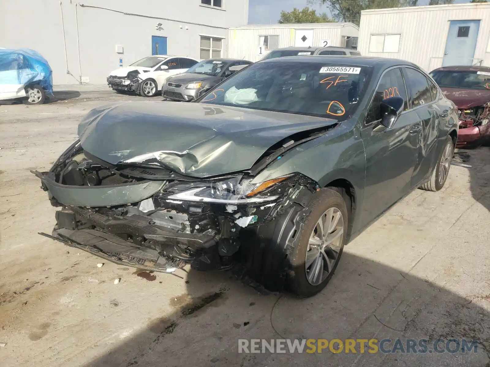 2 Photograph of a damaged car 58ABZ1B1XKU026728 LEXUS ES350 2019