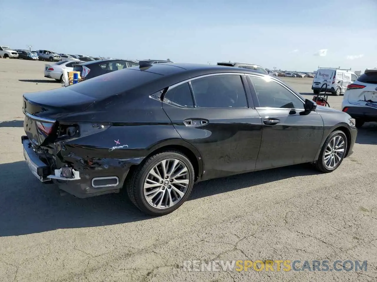 3 Photograph of a damaged car 58ABZ1B1XKU027328 LEXUS ES350 2019