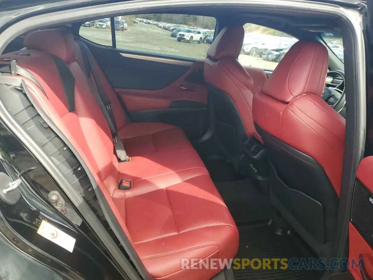 10 Photograph of a damaged car 58ABZ1B1XKU033758 LEXUS ES350 2019