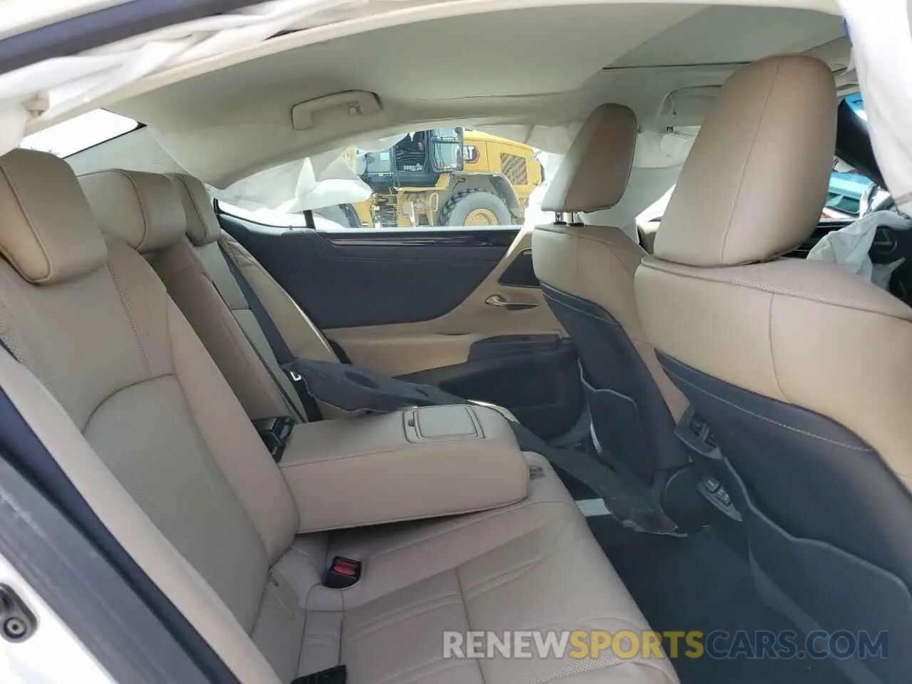 10 Photograph of a damaged car 58ABZ1B1XKU034621 LEXUS ES350 2019