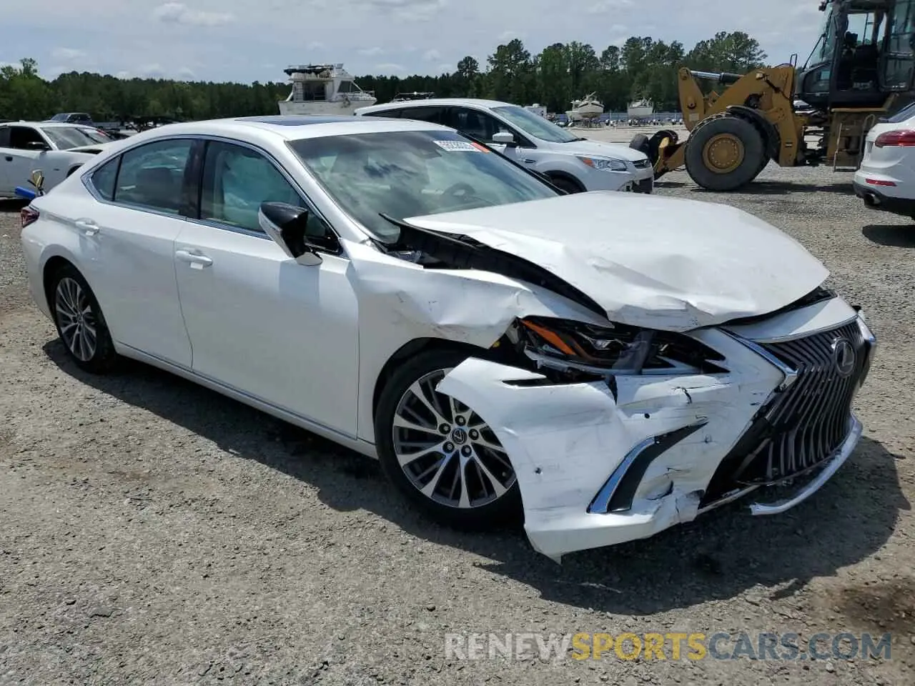 4 Photograph of a damaged car 58ABZ1B1XKU034621 LEXUS ES350 2019