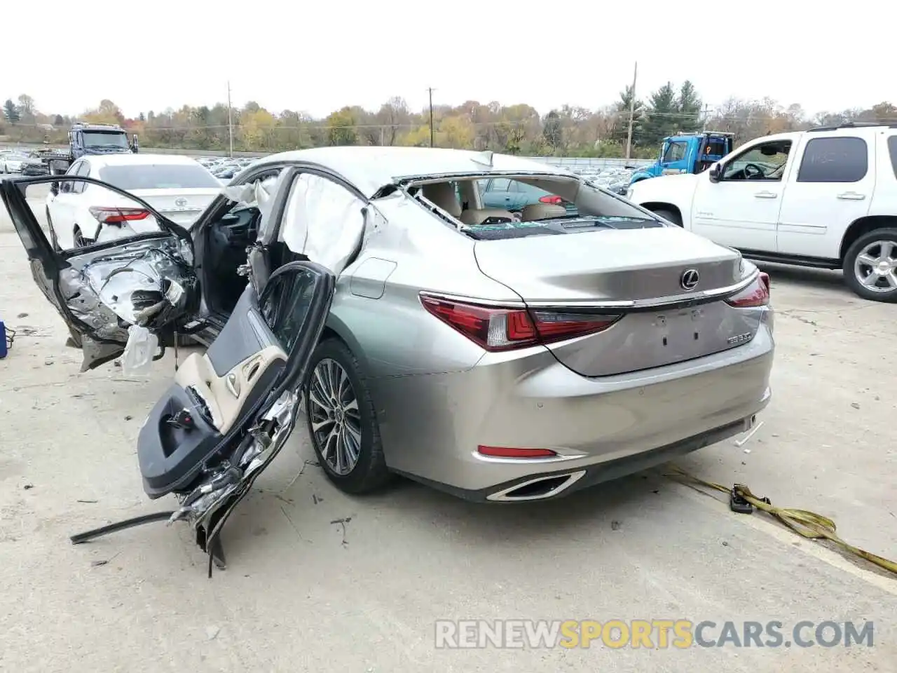 3 Photograph of a damaged car 58ABZ1B1XKU035879 LEXUS ES350 2019