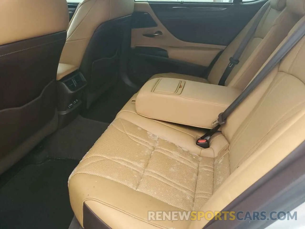 10 Photograph of a damaged car 58ABZ1B1XKU036661 LEXUS ES350 2019