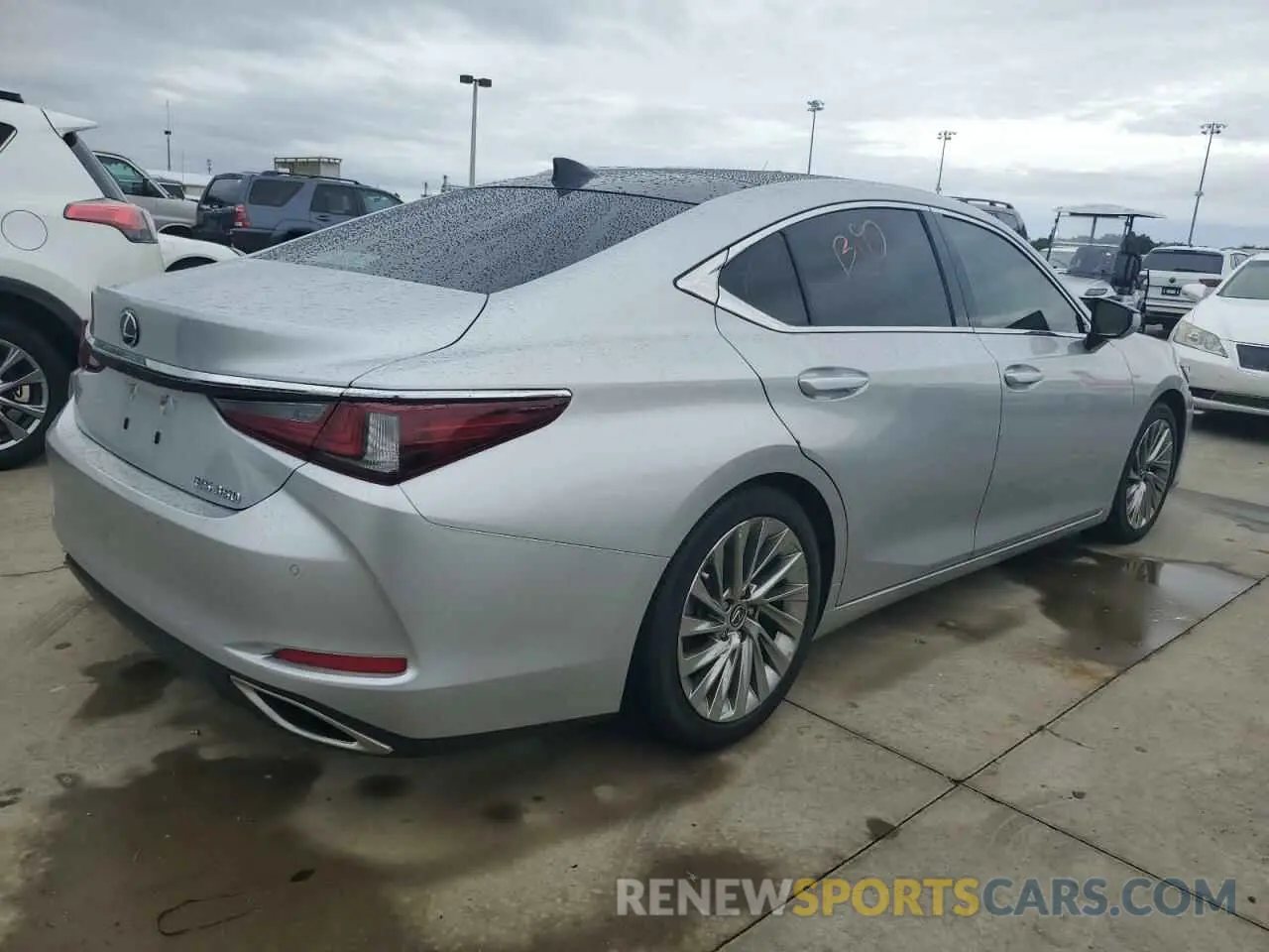 3 Photograph of a damaged car 58ABZ1B1XKU036661 LEXUS ES350 2019