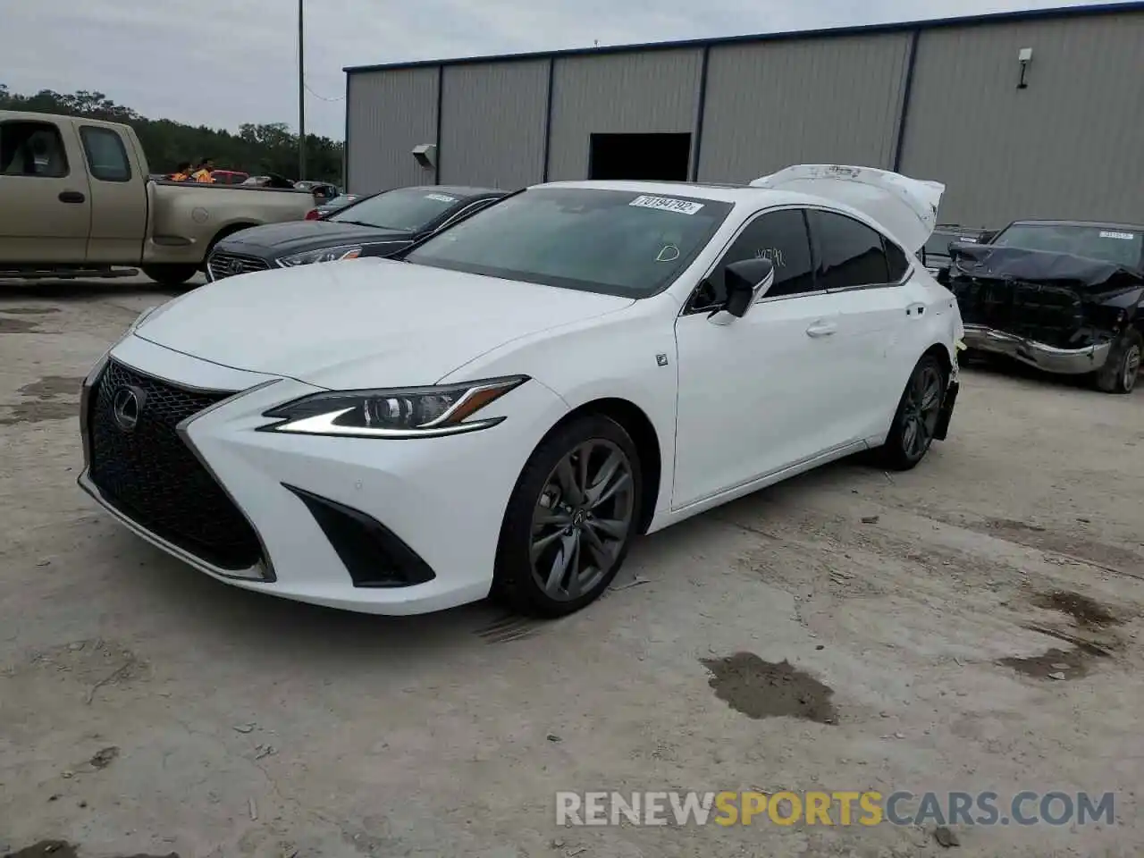 1 Photograph of a damaged car 58ABZ1B1XKU040953 LEXUS ES350 2019