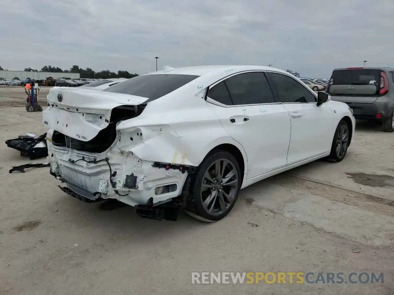 3 Photograph of a damaged car 58ABZ1B1XKU040953 LEXUS ES350 2019