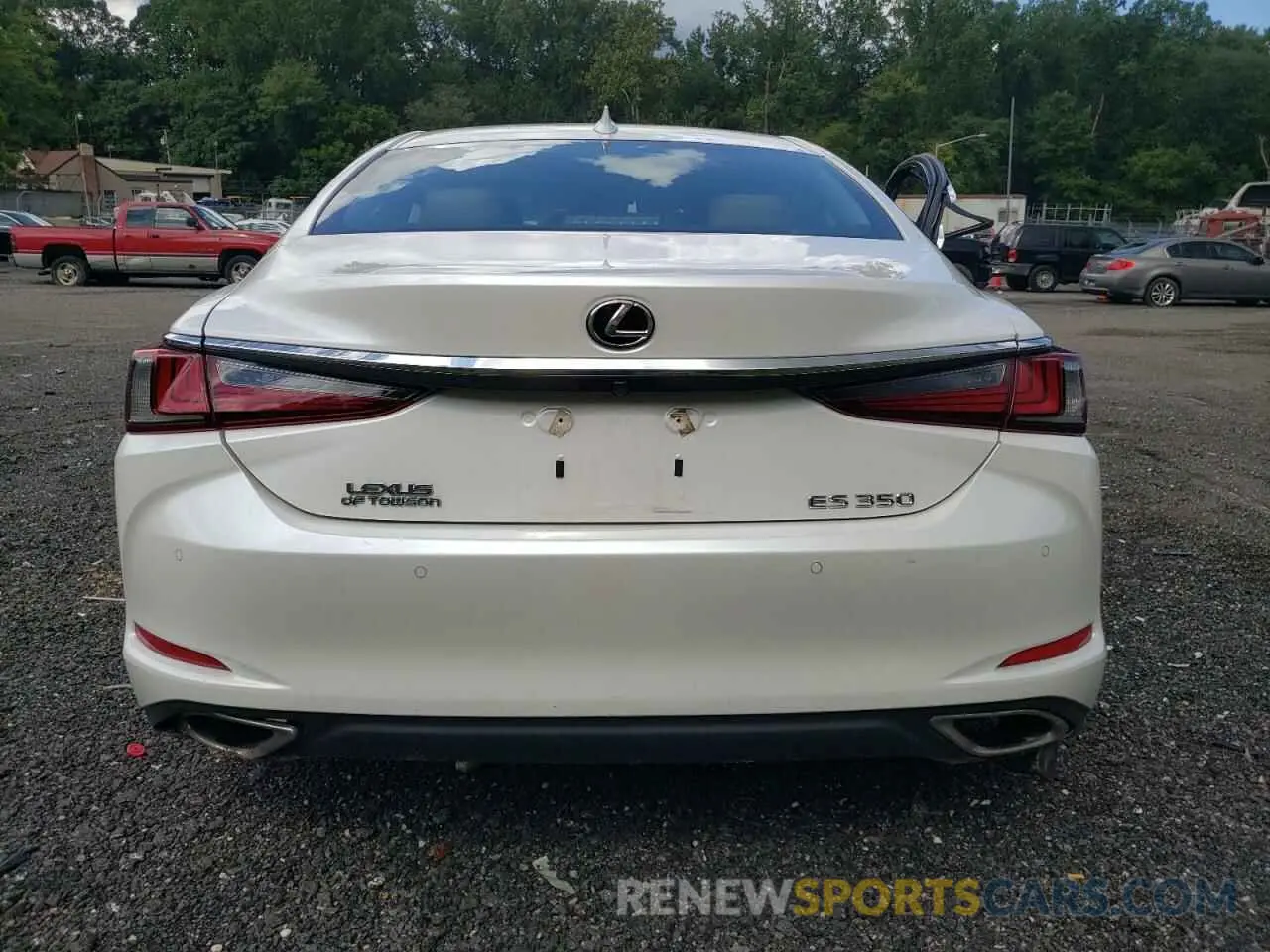 6 Photograph of a damaged car 58ABZ1B1XKU043447 LEXUS ES350 2019